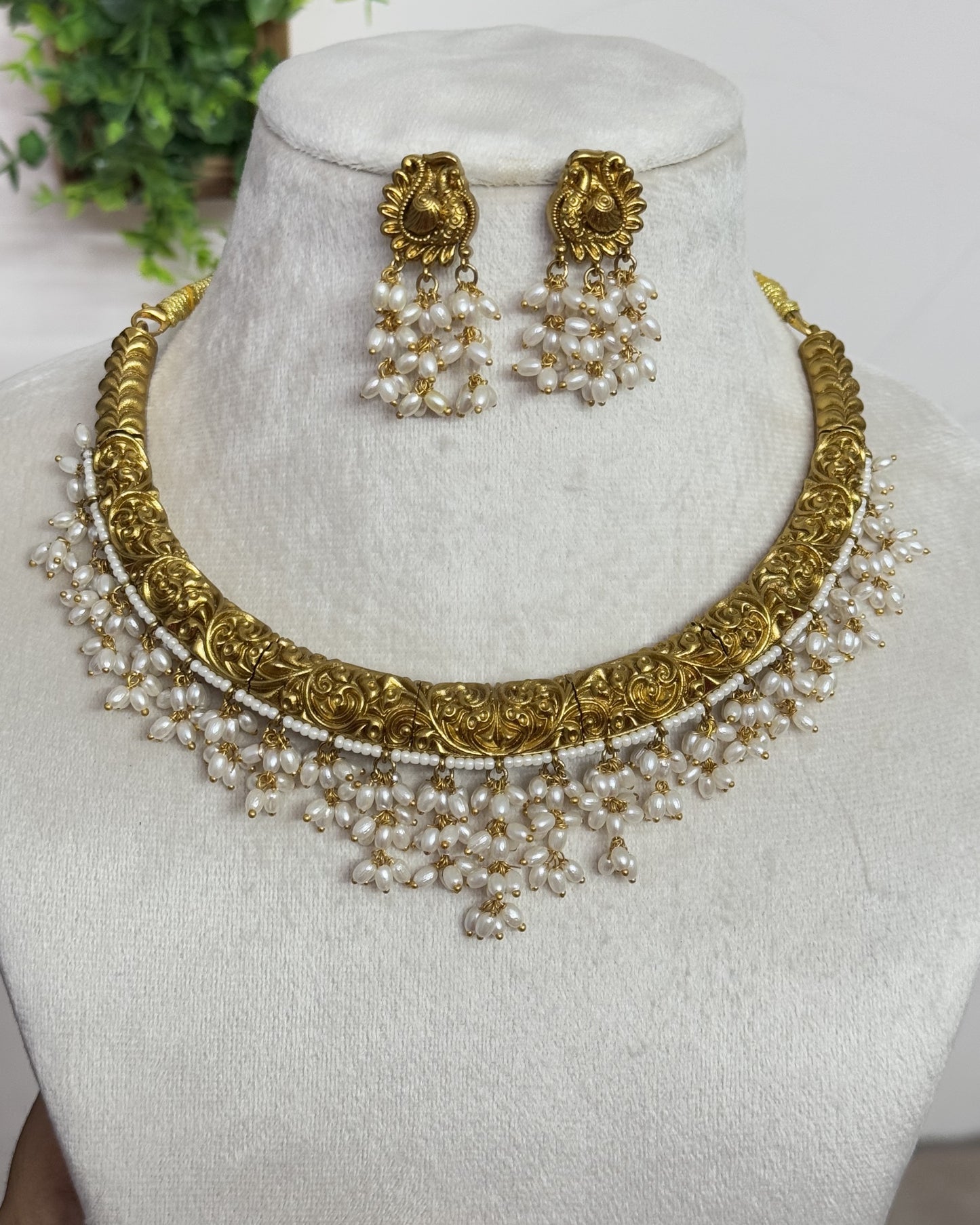Antique Gold-Plated Floral Carved Hasli Necklace Set with Seed Pearl Droplets