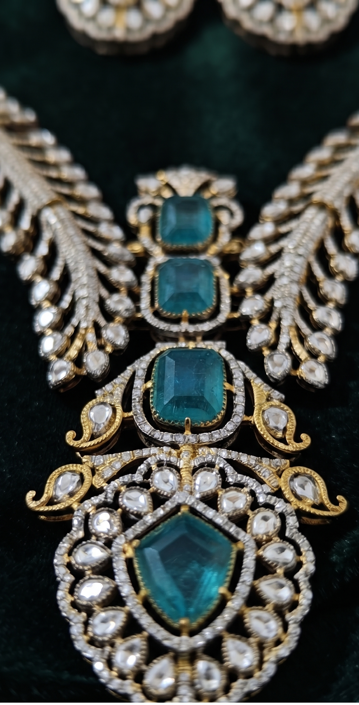 Exquisite Royal Kundan-Style Statement Necklace Set with Matching Earrings