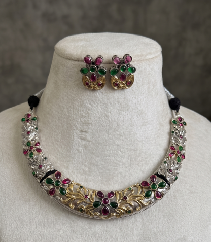 Premium Dual-Tone Oxidized Silver Hasli Necklace Set with Floral Kemp Stones and Matching Studs