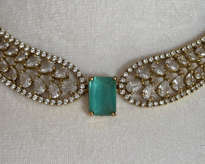 Modern Gold-Plated Crystal Choker with Emerald Green Geometric Stones