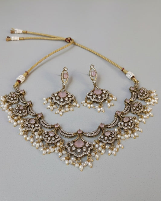 Gold-Plated Antique Kundan Scalloped Necklace Set with Soft Pink Stones & Pearl Clusters
