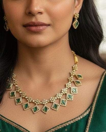 Gold-Plated Geometric Link Choker with Emerald Green Inlays and Crystal Accents