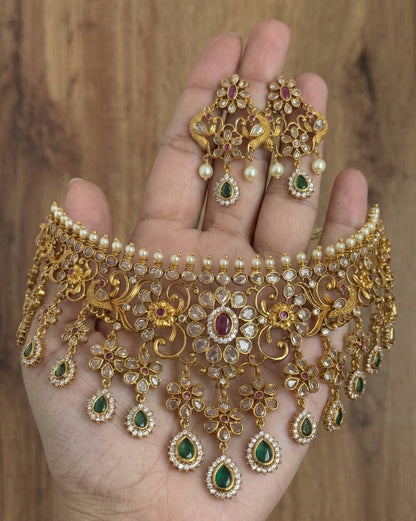 Ratna Riwaz Antique Matte Gold Finish Kundan Choker Set with Green & Ruby Stones | Premium Bridal Jewellery