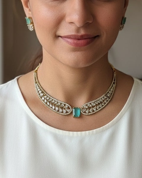 Modern Gold-Plated Crystal Choker with Emerald Green Geometric Stones