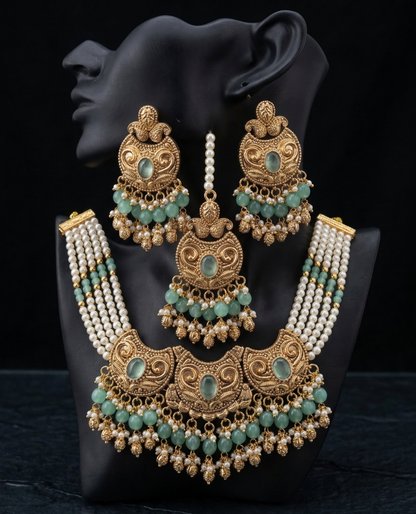 Pastel Fusion Antique Gold Kundan Choker Set with Maang Tikka