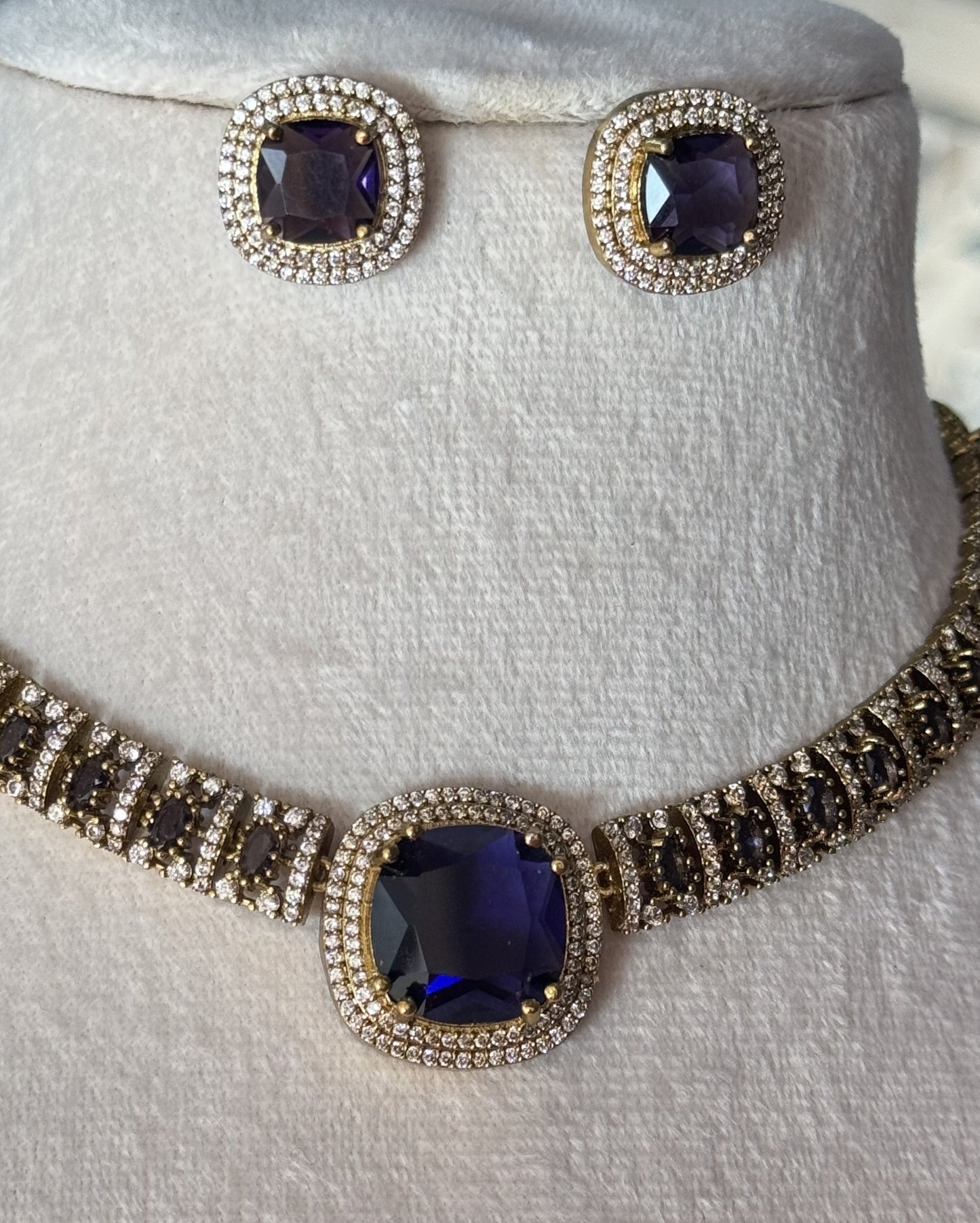 Elite Gold-Plated Cushion-Cut Sapphire royal purple Statement Choker & Earring Set