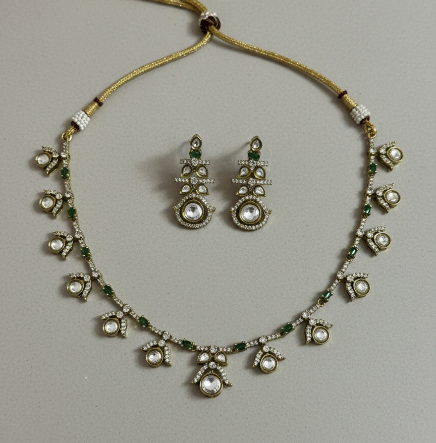 Antique Gold-Plated Kundan Necklace Set with Precious Stone Accents – Includes Matching Drop Earrings