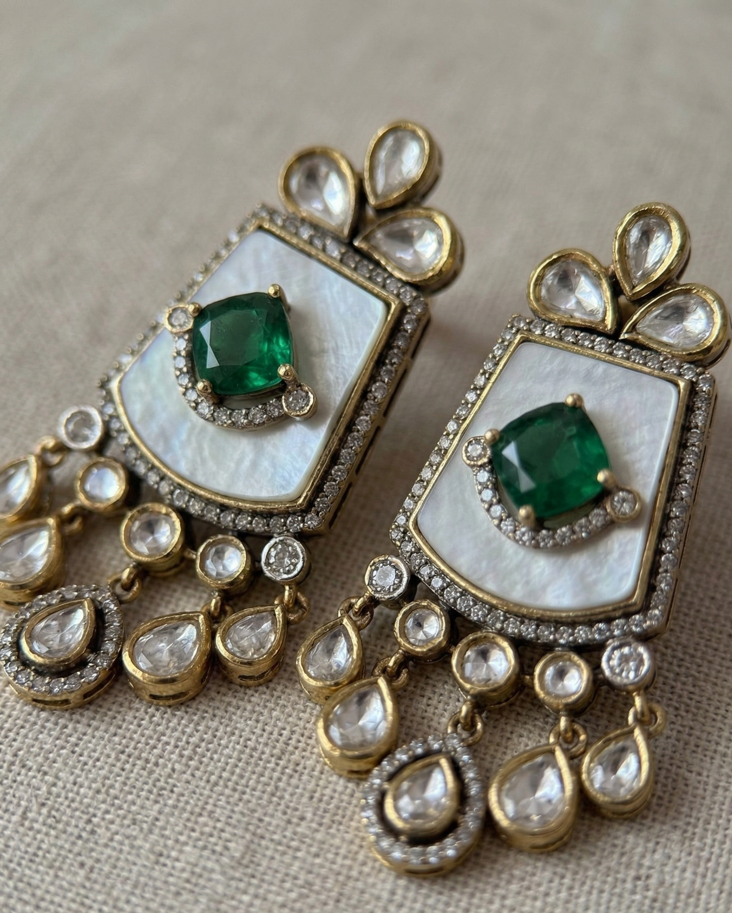 Regal Kundan Moissanite Necklace Set with Emerald Green Accents & Mother of Pearl Inlay – Handcrafted Heritage Jewelry