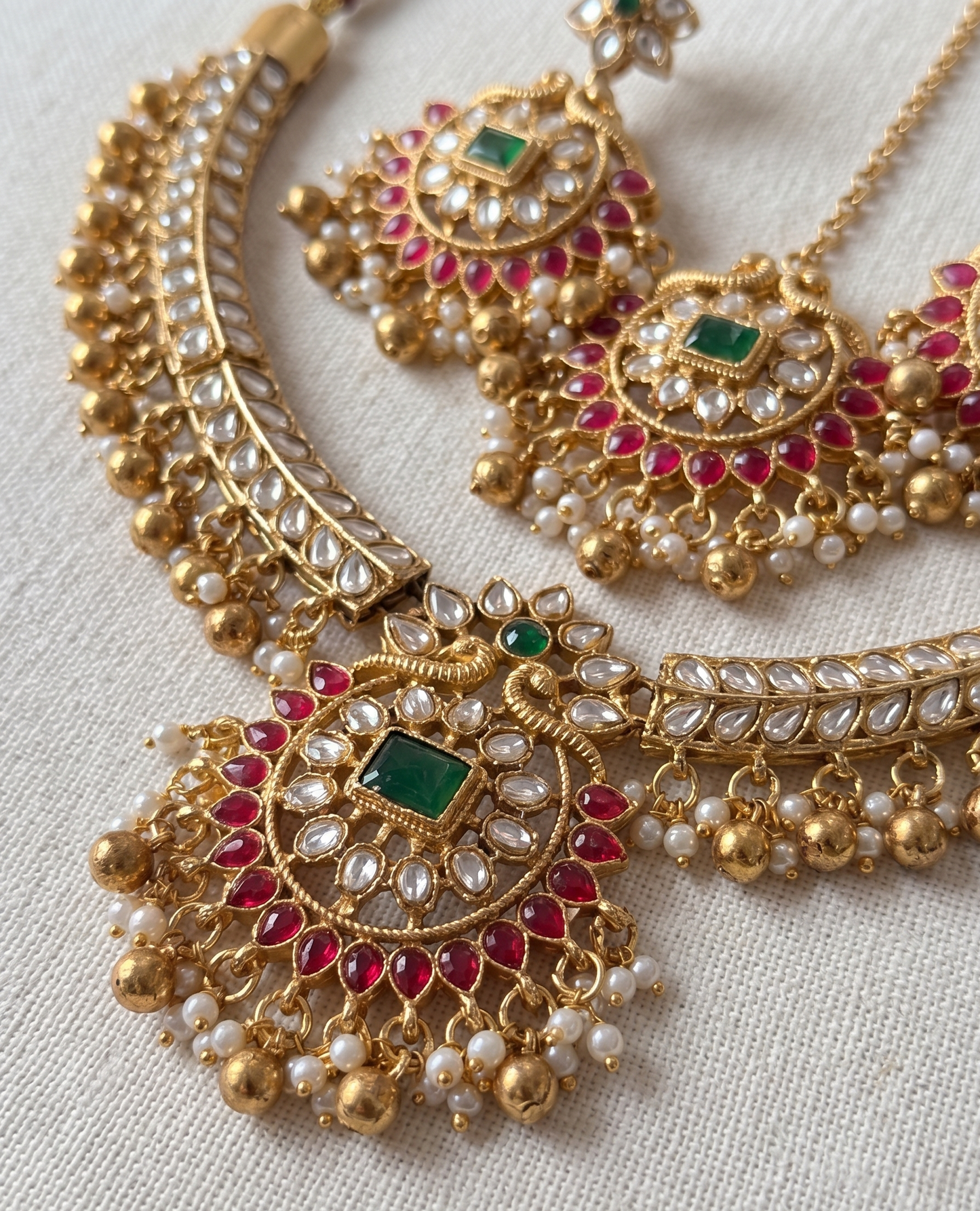 Exquisite Traditional Kundan Choker Set with Matching Earrings & Maang Tikka - Heritage Collection