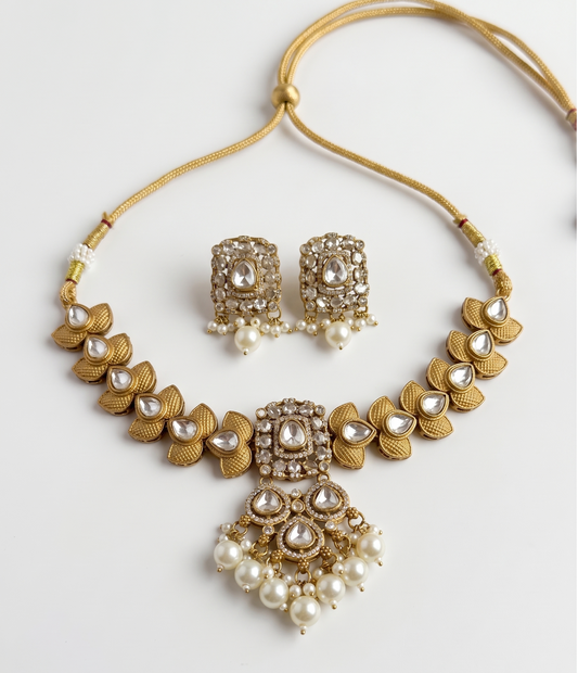 Antique Gold-Tone Kundan Leaf Choker Set with Drop Earrings