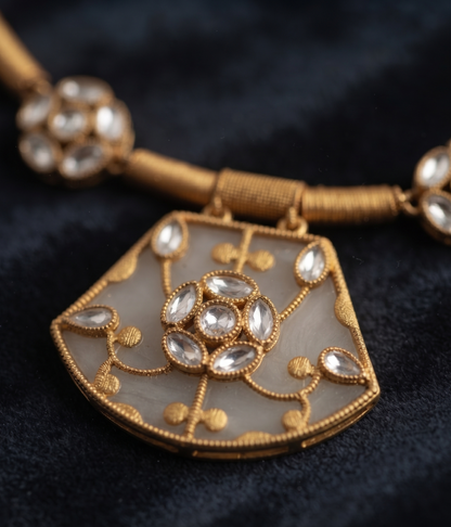 Elegant Kundan & Meenakari Fan-Motif Necklace Set with Matching Earrings