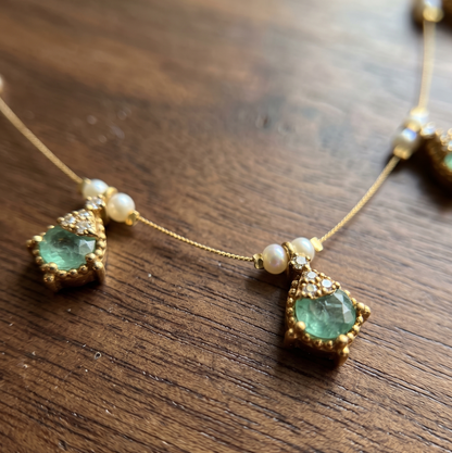 Elegant Floating Stone Invisible Chain Necklace – Minimalist Gold-Tone Embellished invisible chain
