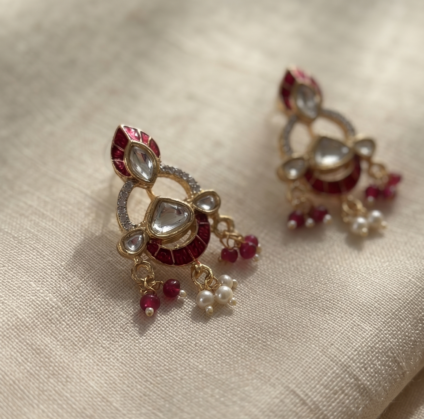 Exquisite Moissanite Stone Chain Pendant Set with Enamel & Pearl Accents