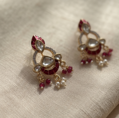 Exquisite Moissanite Stone Chain Pendant Set with Enamel & Pearl Accents