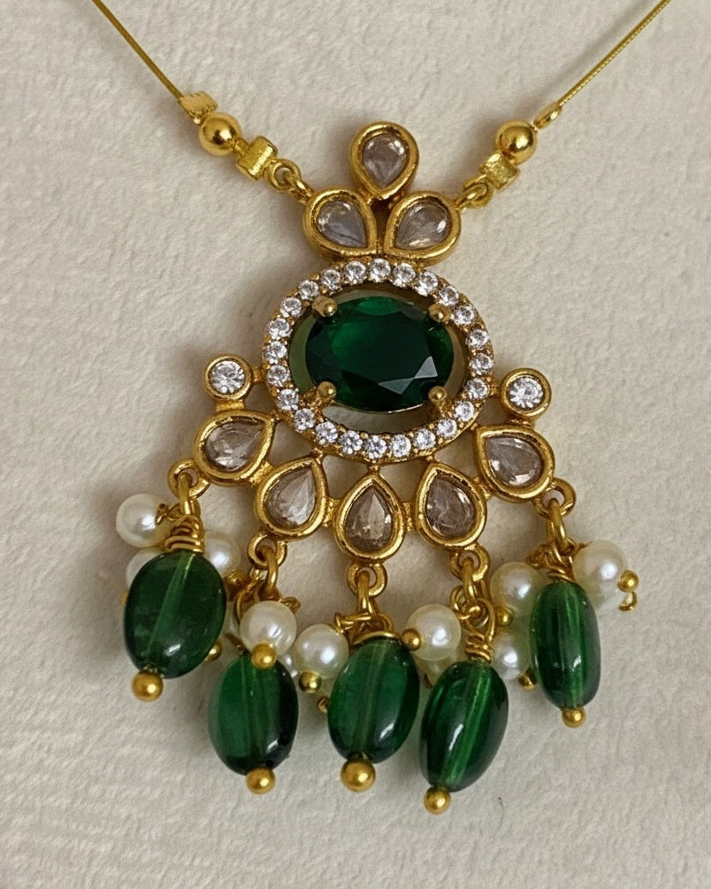 Royal Emerald Statement Floating Necklace – Invisible Gold Wire Choker with Pearl & Green Bead Fringe